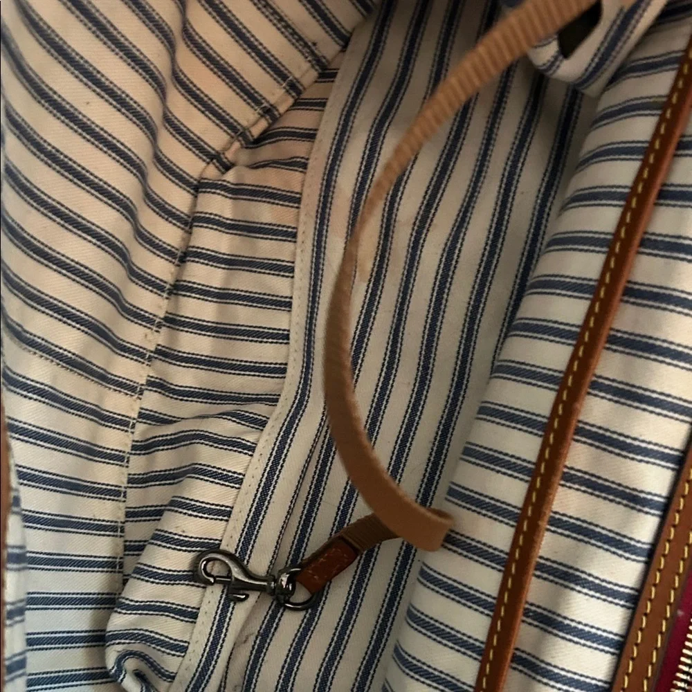 Authentic Dooney and Bourke camel Wayfarer large convertible Tote Bag